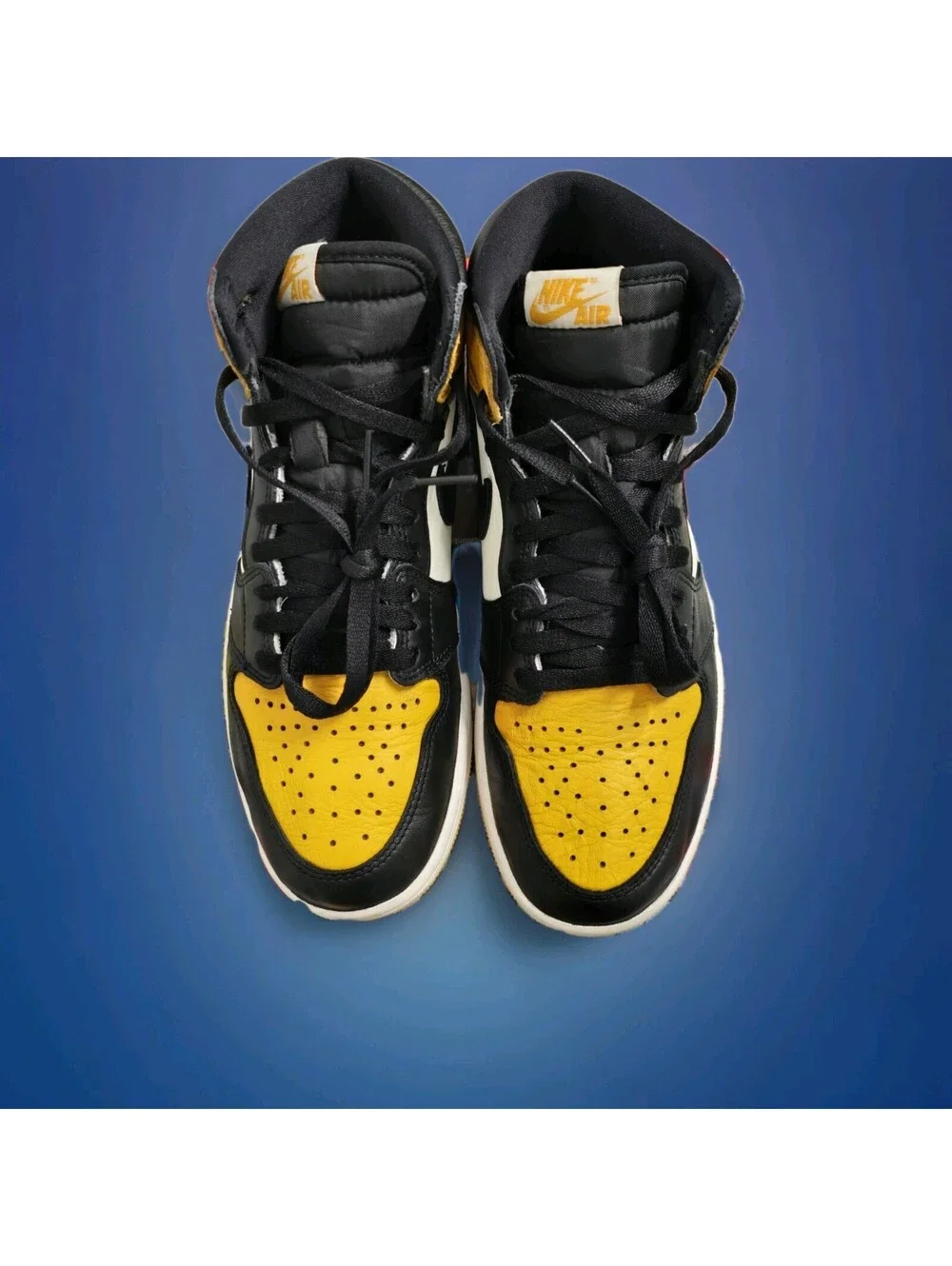 Air Jordan 1 Retro High Taxi Size 8 555088-711